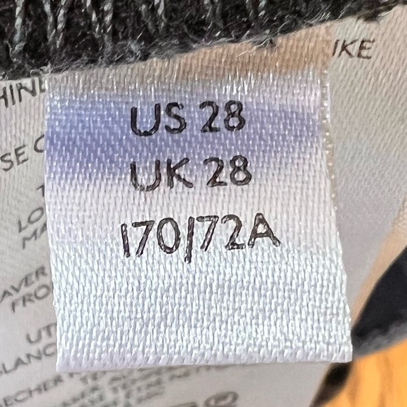 We The Free People Womens Jeans 28 Black Distressed Ripped Button Up Fly Skinny - Picture 9 of 9